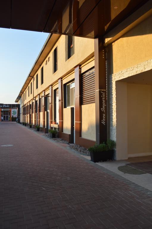 Hotel Nova Buzau Exterior foto